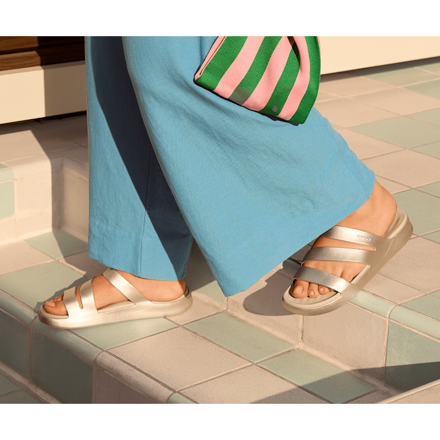 Getaway Metallic Strappy | Crocs Women